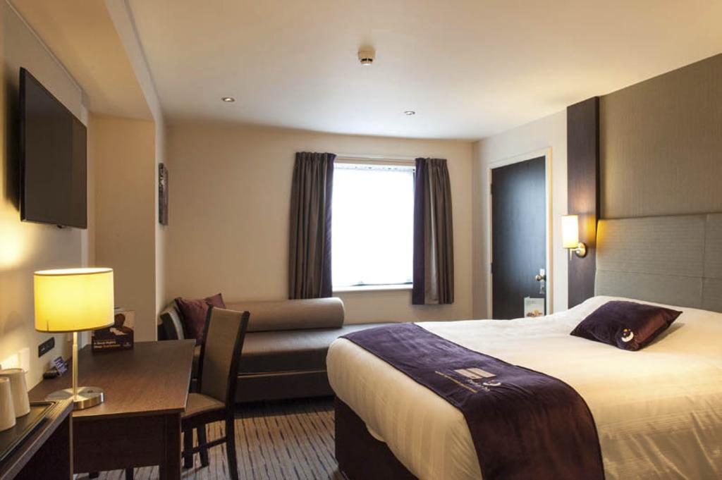 Premier Inn Inverness East Номер фото