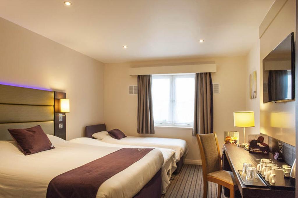 Premier Inn Inverness East Номер фото