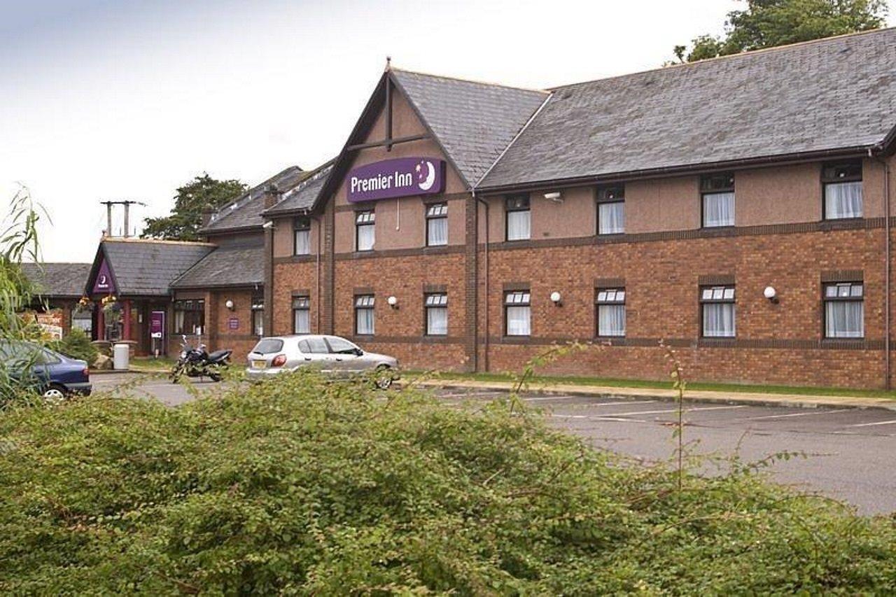 Premier Inn Inverness East Экстерьер фото