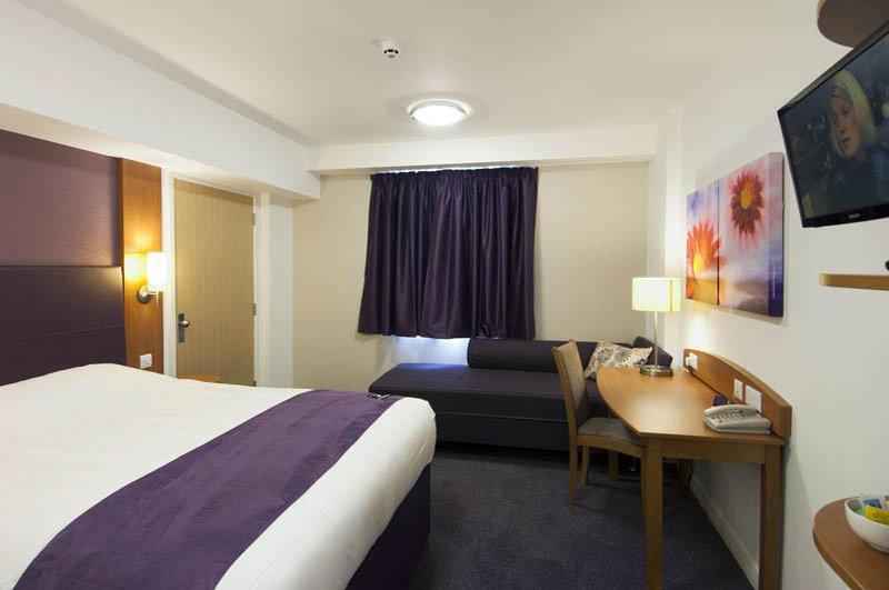 Premier Inn Inverness East Экстерьер фото